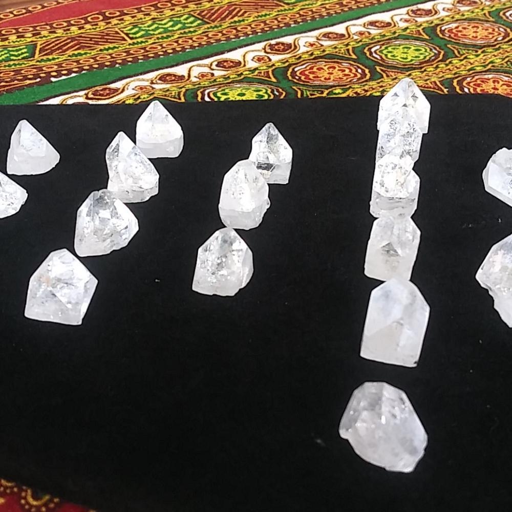 Apophyllite Pyramid - Picture 3 of 8